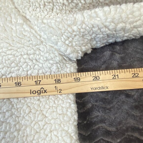 Hollister White Sherpa Fleece Pullover Sweater Kangaroo Pocket Womens size S - Picture 9 of 9